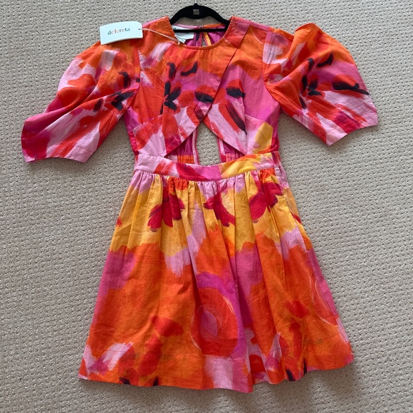 NWT  de Loreta cut out dress size xs - Picture 1 of 1